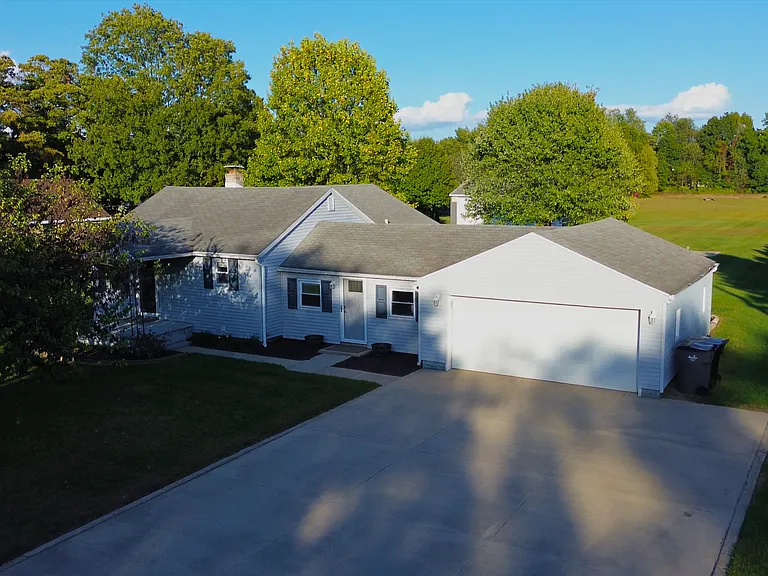 57222 Pear Rd — Photo 3