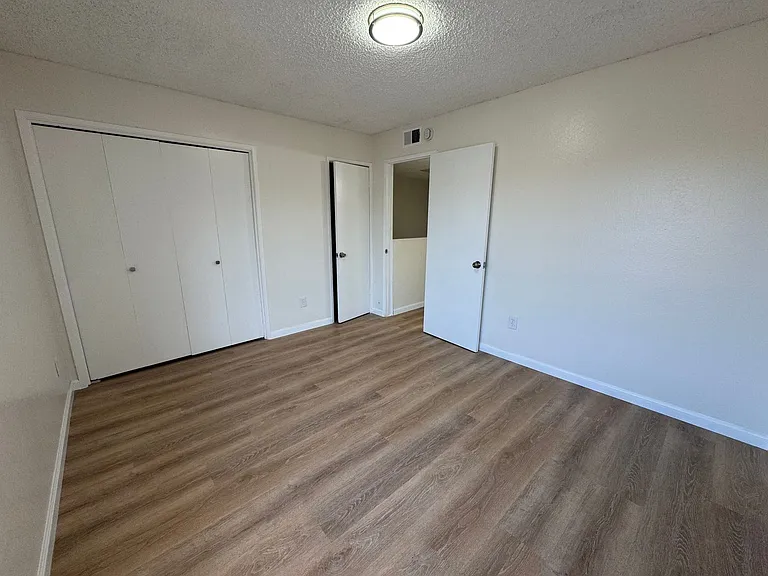 4400 Tierra Verde St. — Photo 14