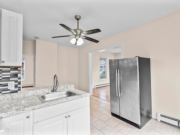 2nd image of 287 Crown St #1