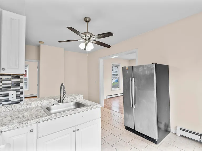 287 Crown St #1 — Photo 2