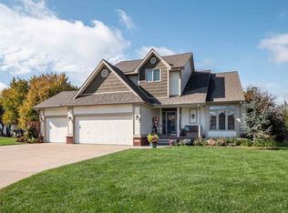 819 N Saddle Run St, Mulvane, KS 67110