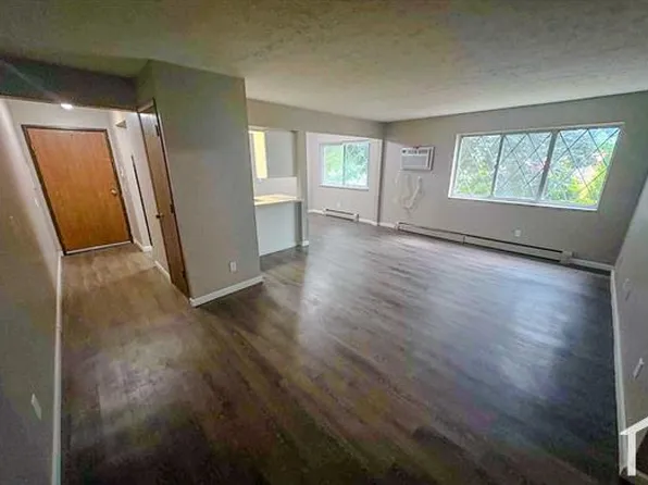 904 E Sturgis St APT 8, Saint Johns, MI 48879