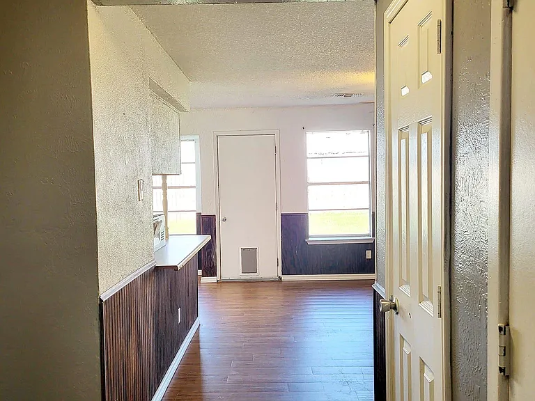 4016 Eastridge Dr — Photo 5