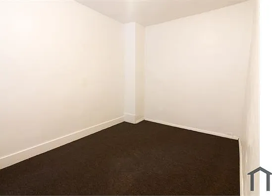 4929 N Franklin St — Photo 14