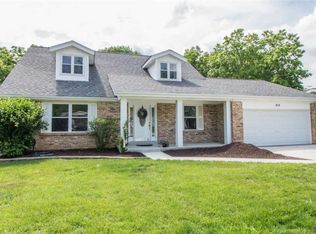 413 Westglen Village Dr, Ballwin, MO 63021