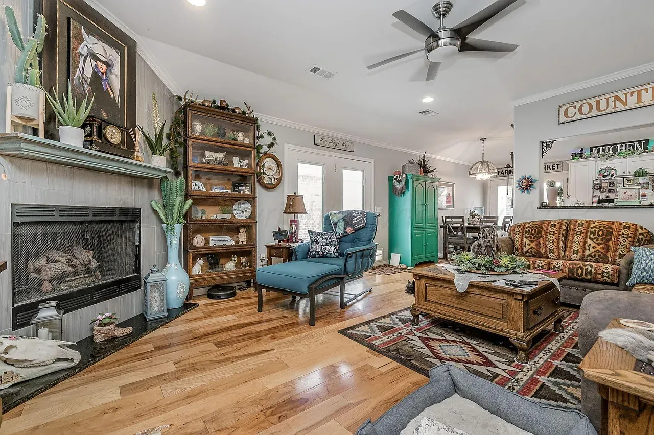 2 bed, 1518 sqft, $2,200 — Photo 4