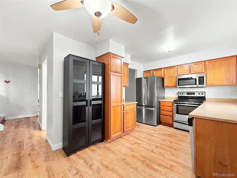 1050 S Monaco Street Pkwy — Photo 9