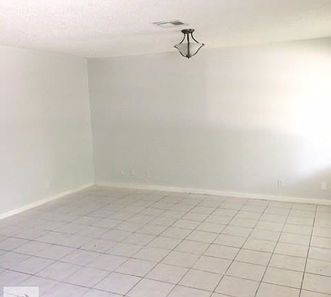 4th image of 36 Eloy St
