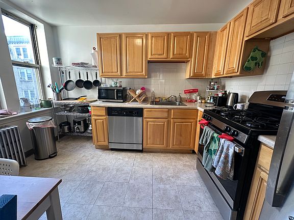 4th image of 28 Colborne Rd APT 12A