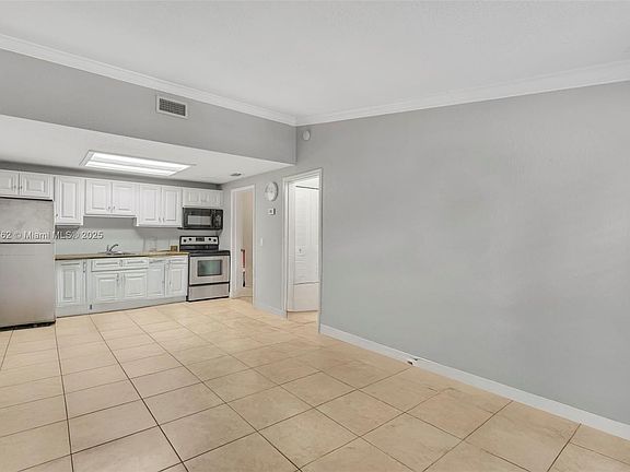 4th image of 7194 Southgate Blvd #7194