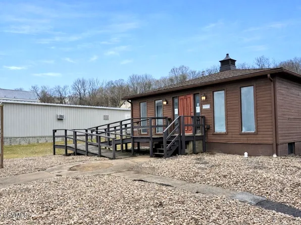 50 W Market St, Middleburg, PA 17842