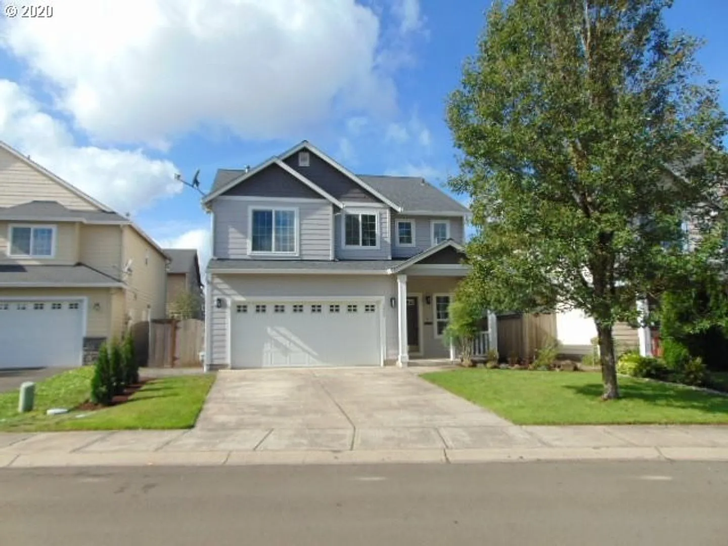 4-Bedroom Vancouver Home with Fenced Yard & Attached Garage! — Photo 2