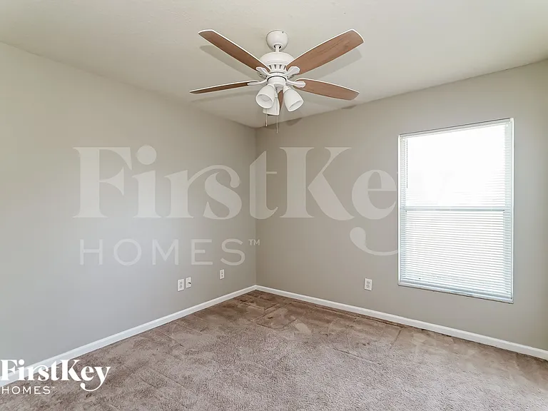 12430 Midpointe Dr — Photo 12