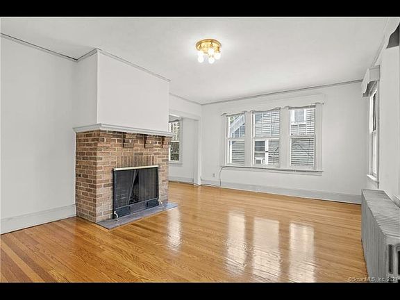 Bright and spacious living room, high ceilings