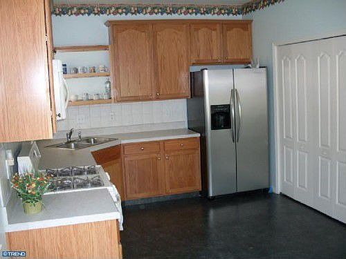 3rd image of 203 Heritage Way