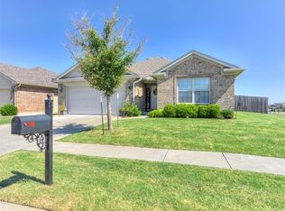 707 Mossy Rd, Norman, OK 73069