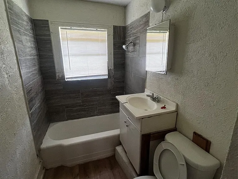5926 Southtown St — Photo 7