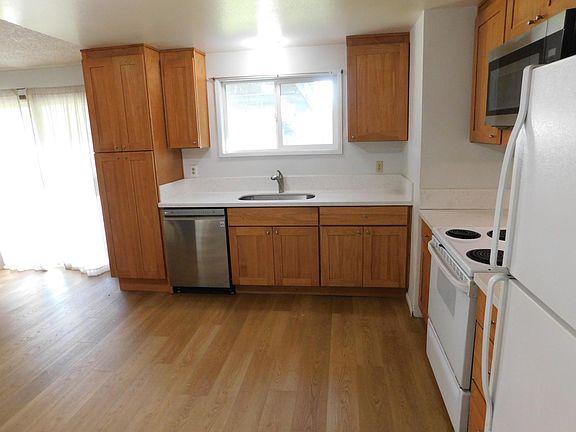 5th image of 2676 NE Grant St