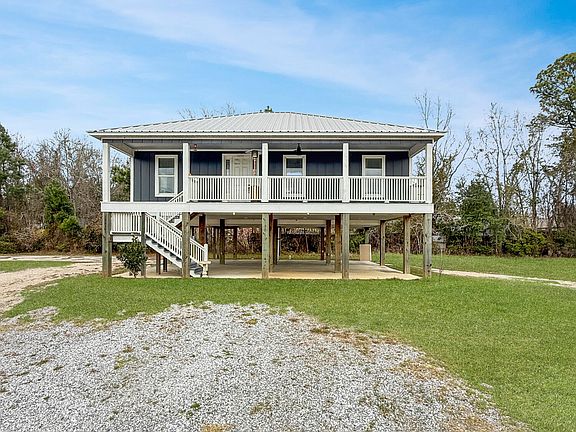 3rd image of 10501 Pin Oak Dr