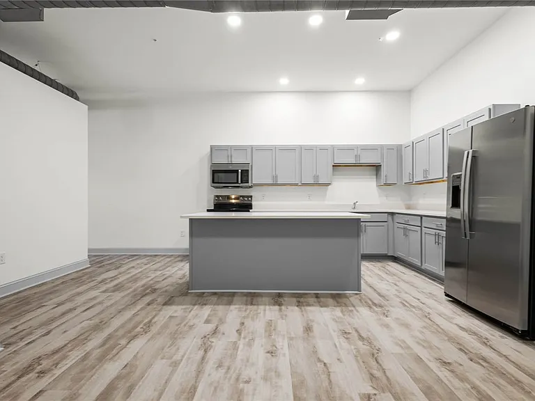 105 Main St #2 — Photo 2