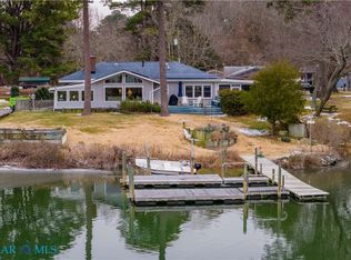 95 Kellum Ave, Deltaville, VA 23043