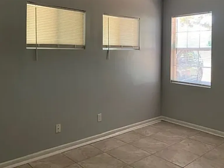 3009 Hillsboro Rd SW — Photo 8