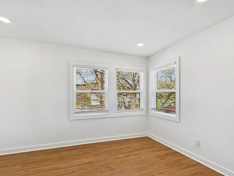 4501 College Main St #4 — Photo 6