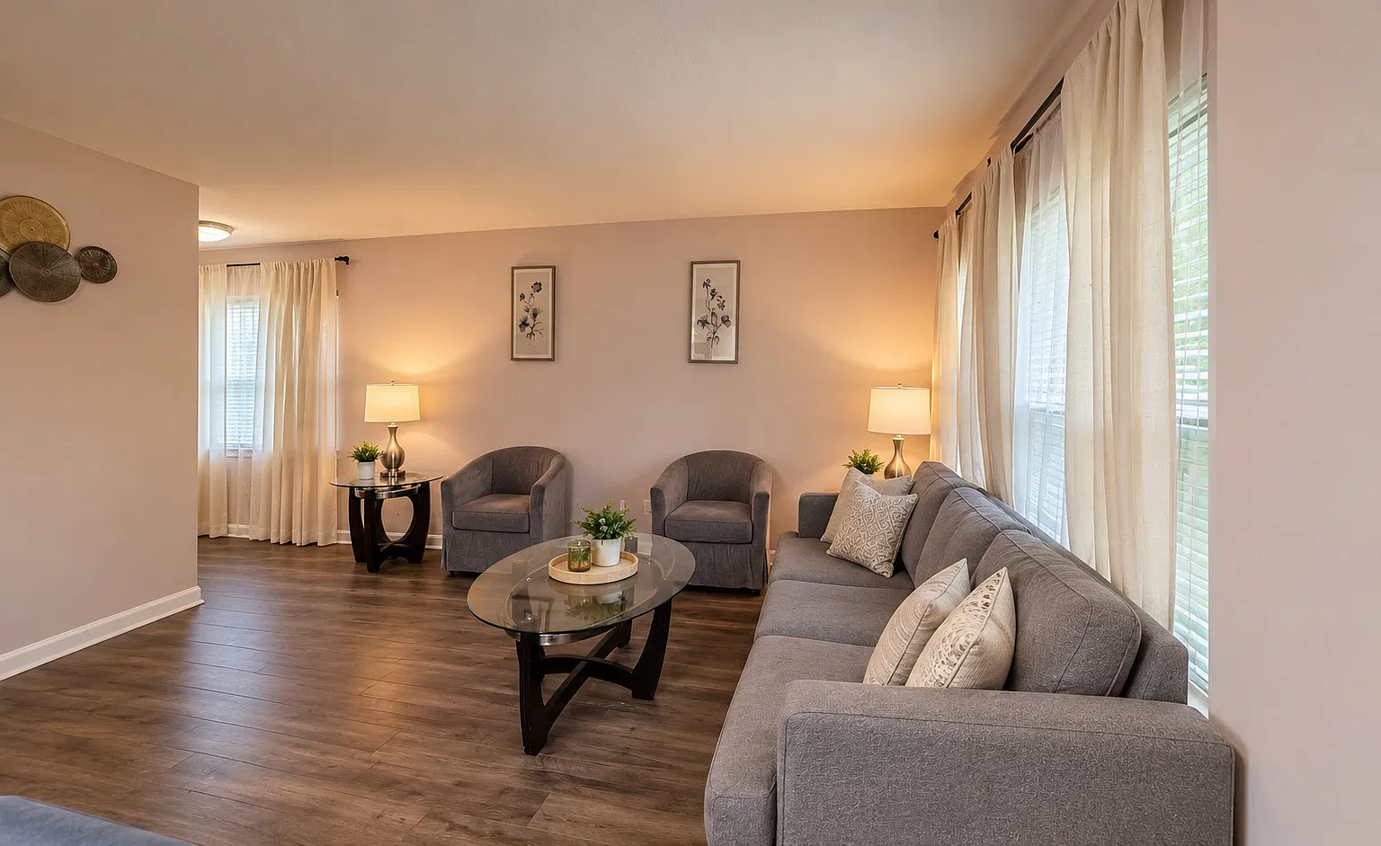 3 bed, 1.5 bath, $2,300 — Photo 4