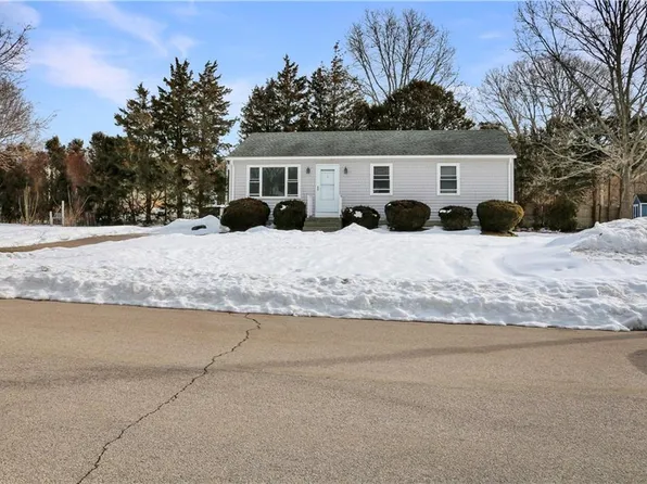 6 Acorn Dr, Westerly, RI 02891