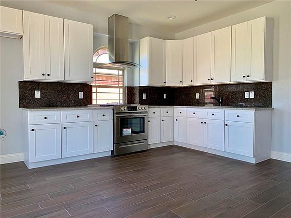 5th image of 2219 Woodberry Dr