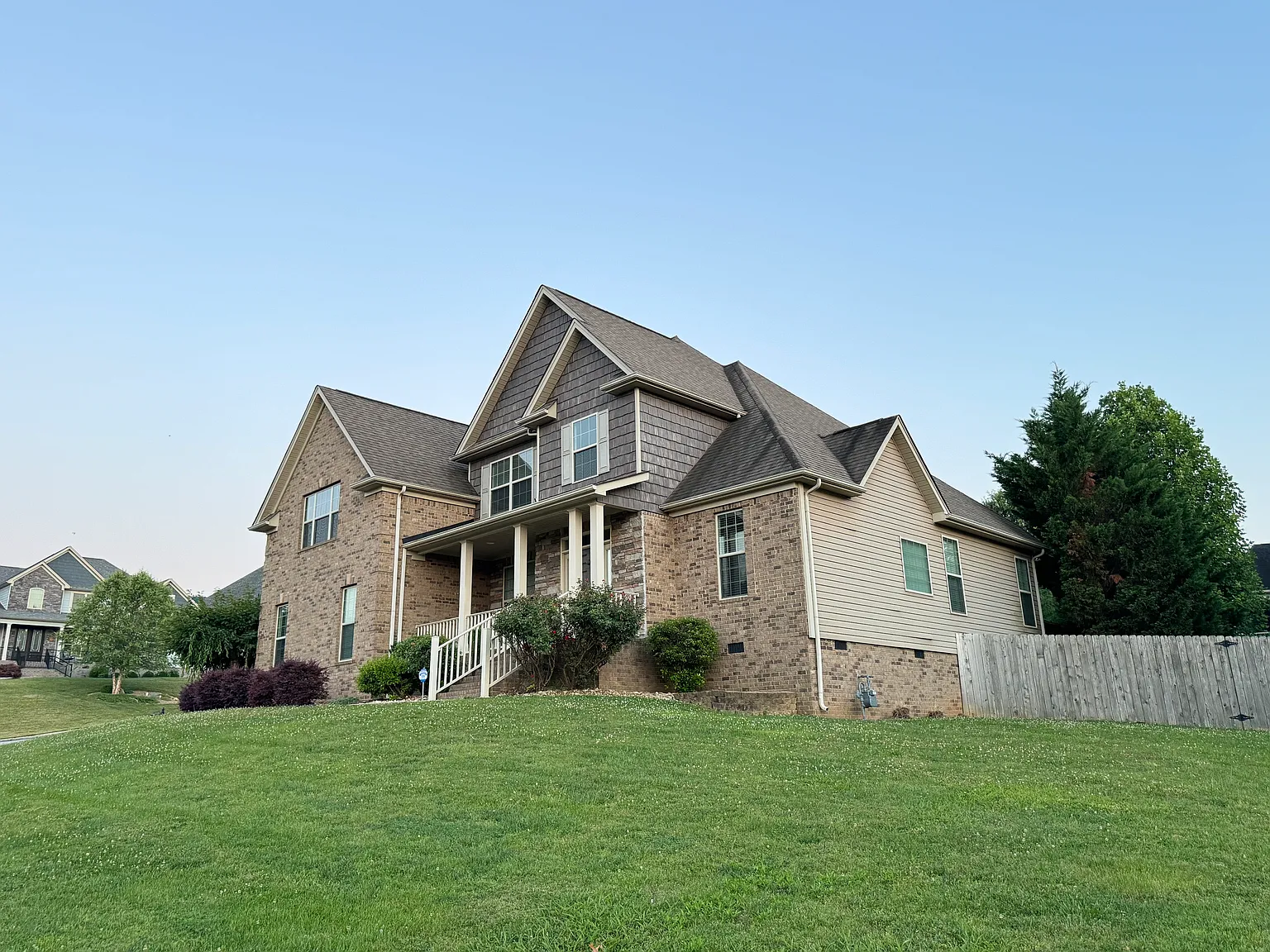 8734 McKenzie Farm Dr — Photo 2