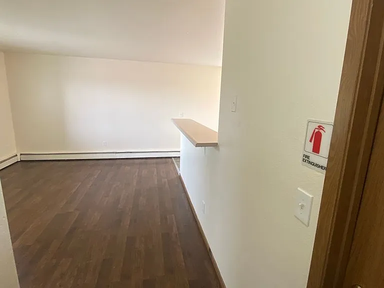 2415 Eureka St — Photo 6
