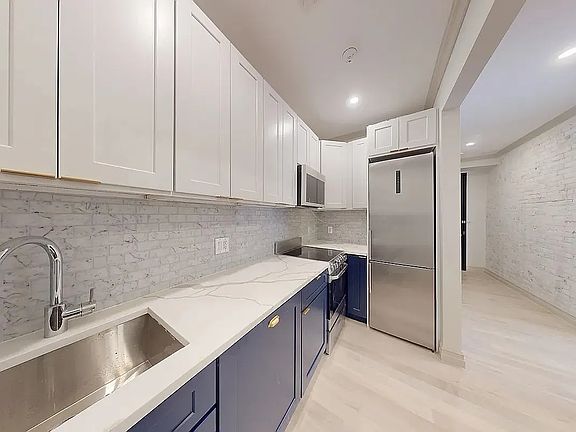3rd image of 38 E 4th St #3