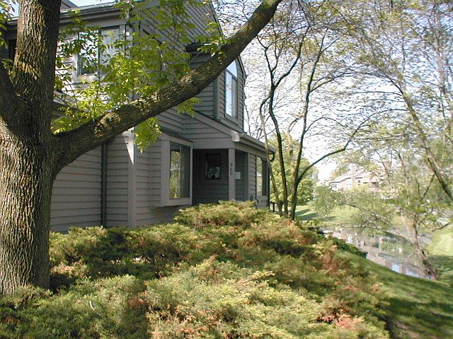 1st image of 960 Shoreline Rd #897