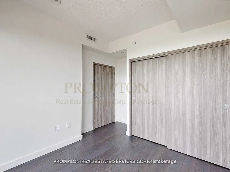 95 McMahon Dr #2205 — Photo 9