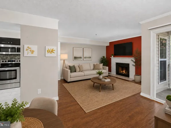 1504 Lincoln Way APT 323, Mc Lean, VA 22102