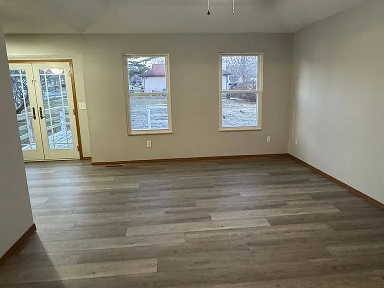 2762 W Roxbury St — Photo 13