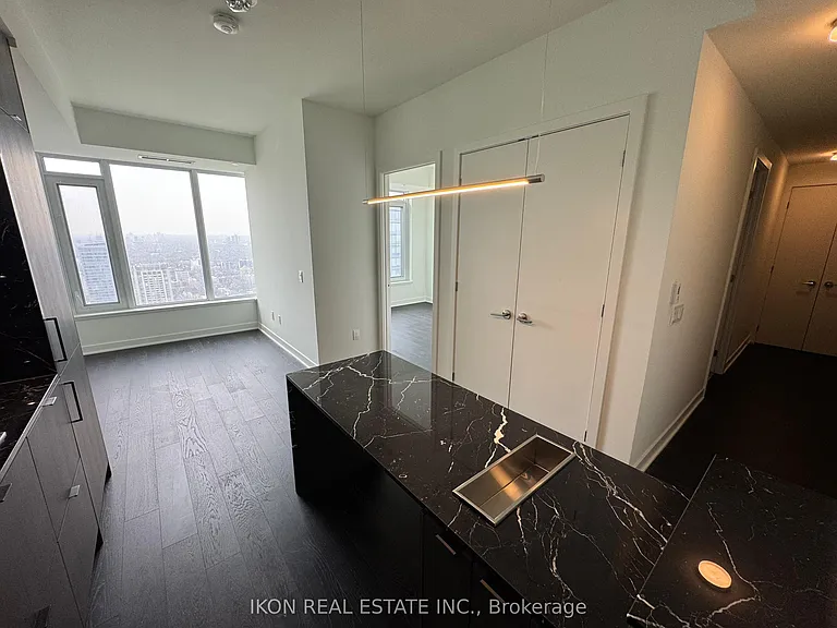 11 Yorkville Ave #4001 — Photo 9