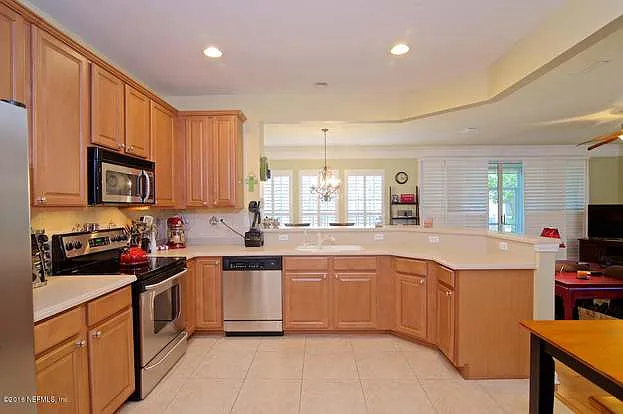 7500 Devondale Way — Photo 10