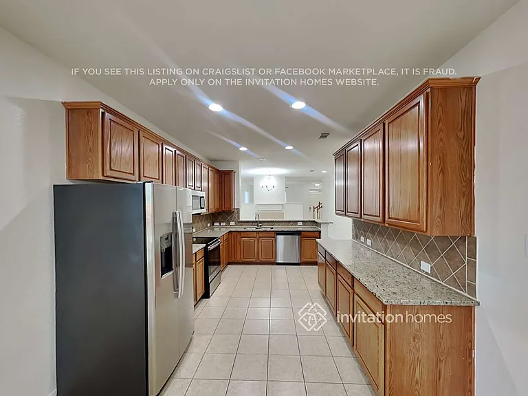17247 Marquette Point Ln — Photo 10