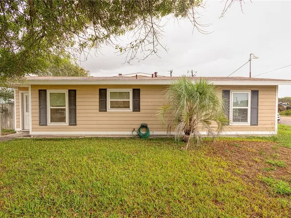 1202 Crosby St, Portland, TX 78374