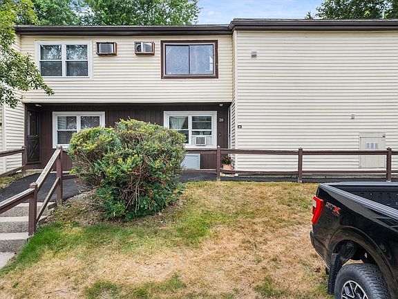 4th image of 28 Powderhouse Ct Unit 28
