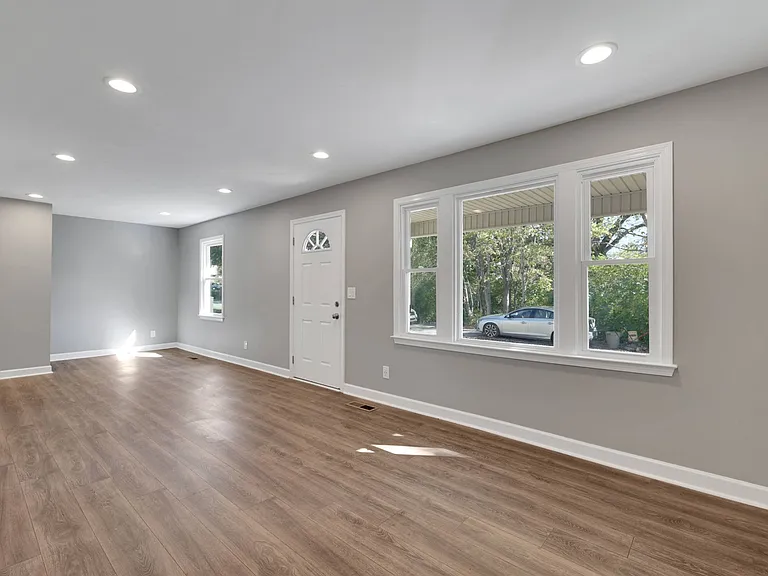 7108 Hicks Ct — Photo 9