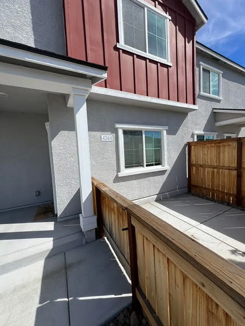 Convenient and Clean Condo — Photo 2