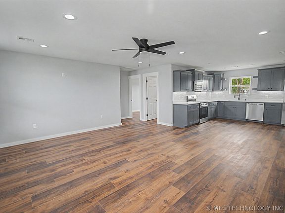 5th image of 103 E Madden Ave