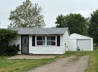 646 E McNeil Ave, Hoopeston, IL 60942