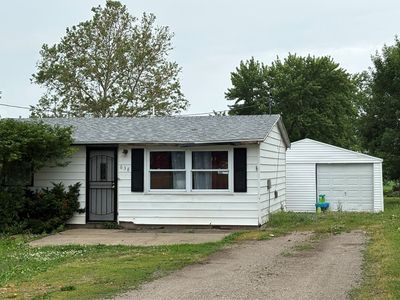 646 E McNeil Ave, Hoopeston, IL, 60942