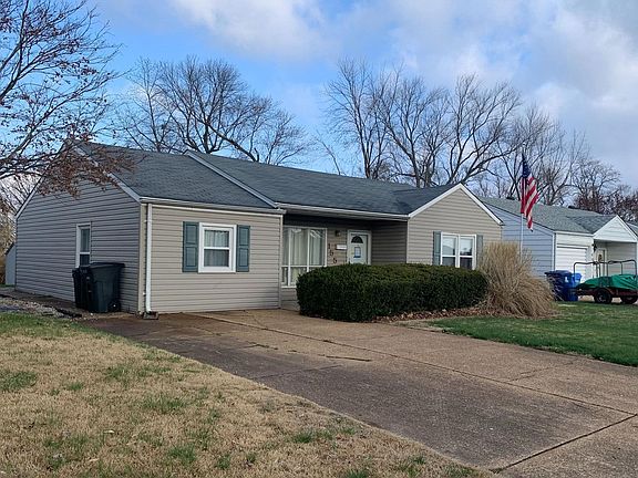 3rd image of 155 Brackleigh Ln