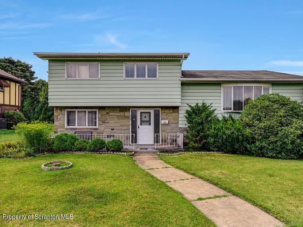 426 Shirley Ln, Dunmore, PA 18512