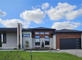 2 Hudson Dr, Brantford, ON N3T0V6